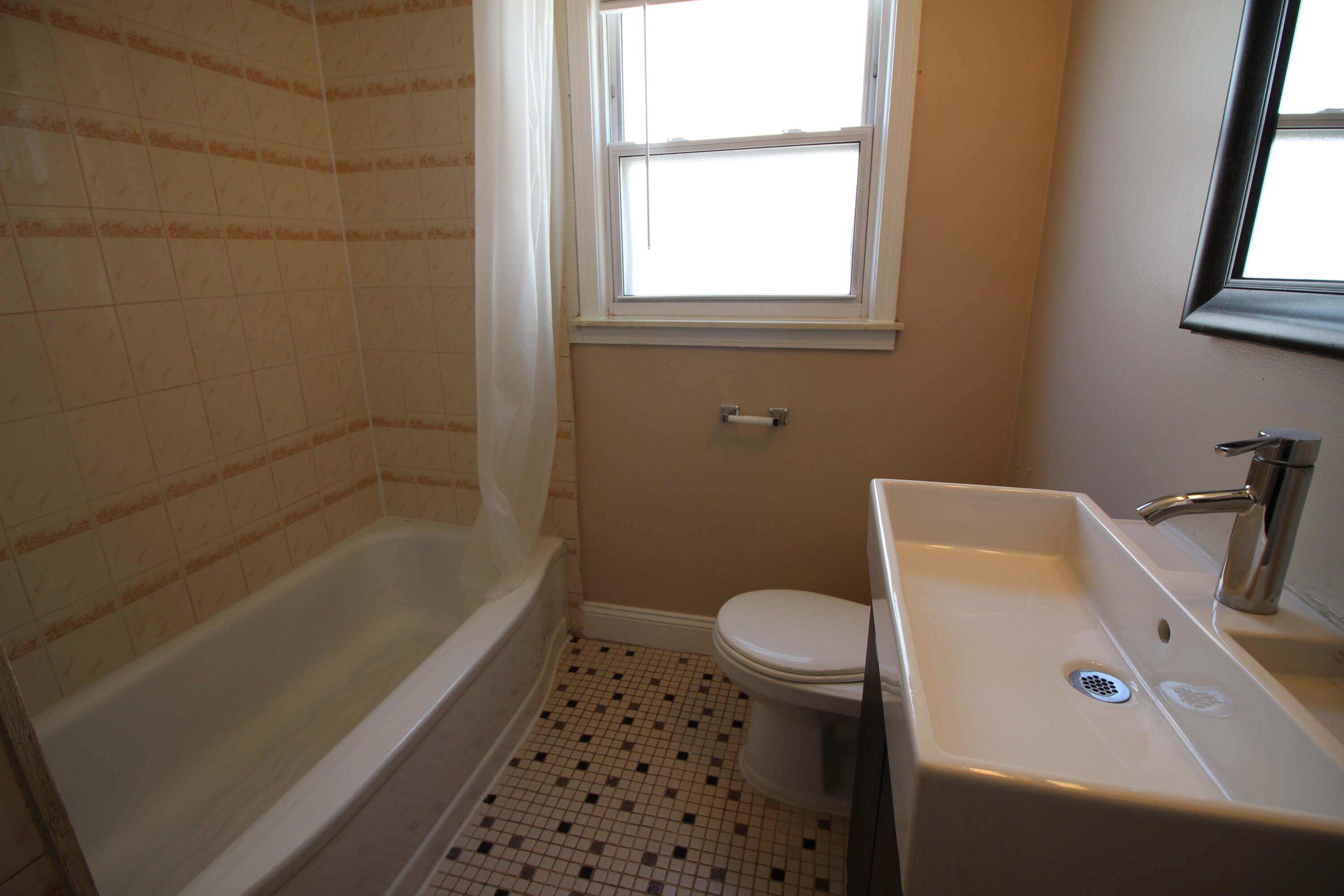 19504 Roger Street Melvindale, MI 48122 - Photo 11 of 18 IMG_6626