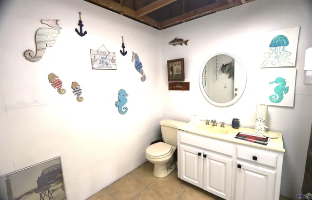 $445,000 | 148 Constantin Drive, Golden Meadow, LA 70357