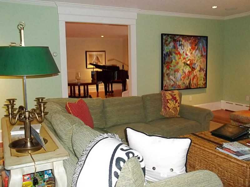 9 Massachaug Road Westerly, RI 02891 - Photo 6 of 23 Living Room.