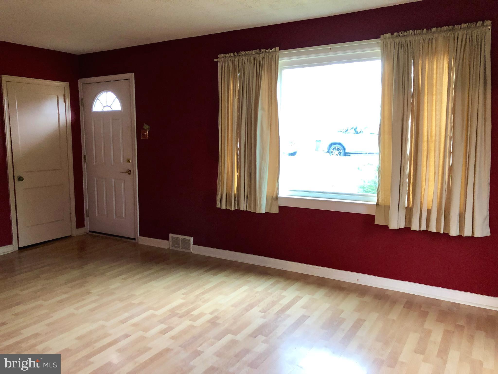 1905 Carton Road Hatboro, PA 19040 - Photo 3 of 18 Living Room
