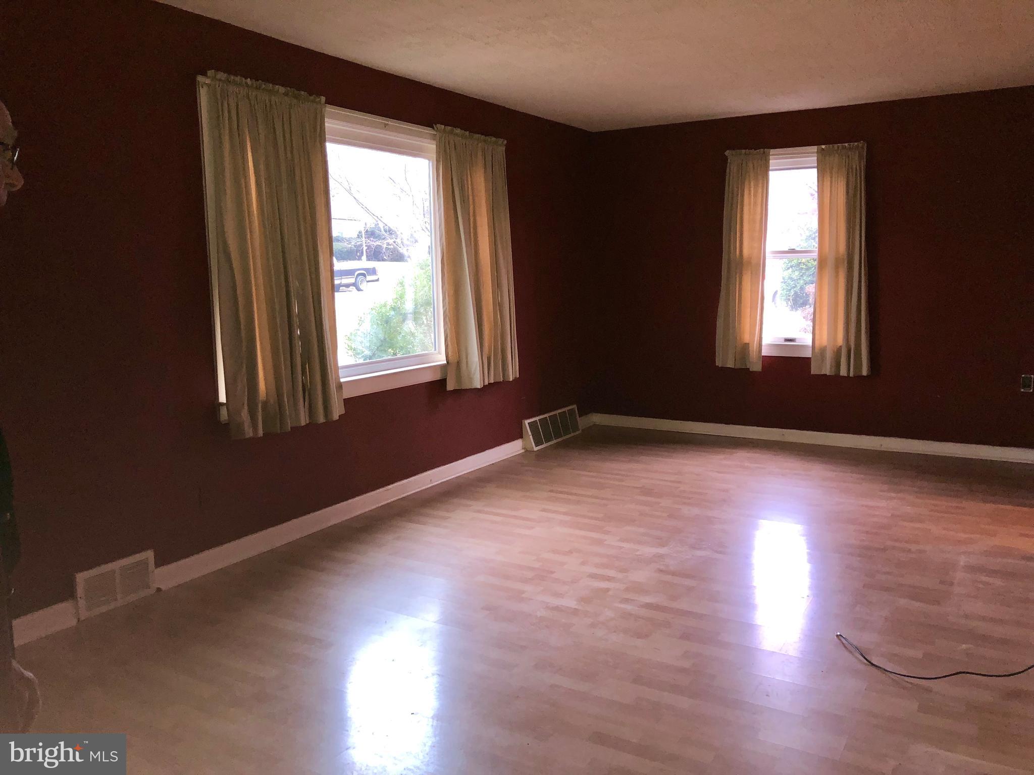 1905 Carton Road Hatboro, PA 19040 - Photo 4 of 18 Living Room