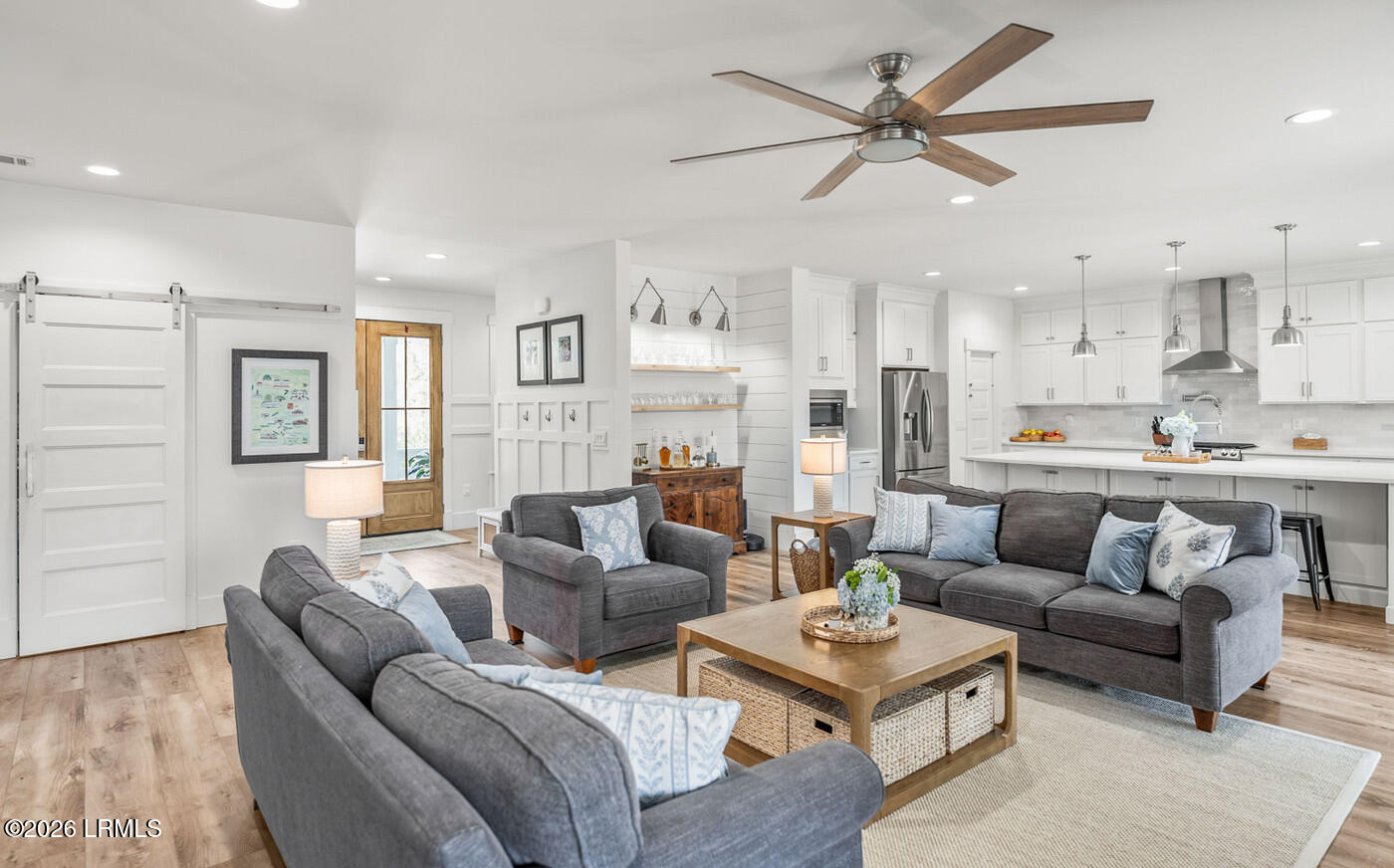 34 Huspah Court North Seabrook, SC 29940 - Photo 12 of 40 Living