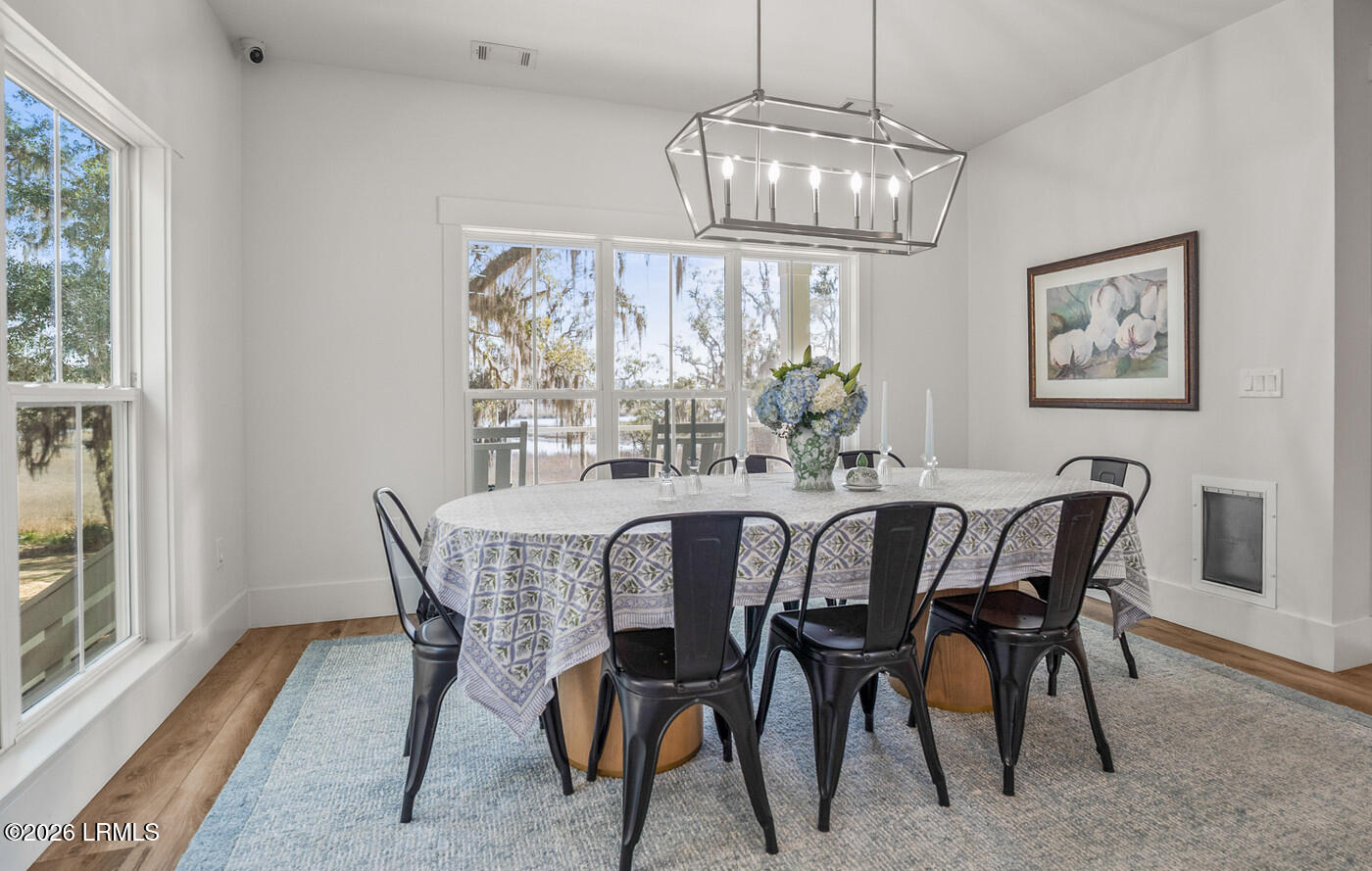 34 Huspah Court North Seabrook, SC 29940 - Photo 7 of 40 Dining