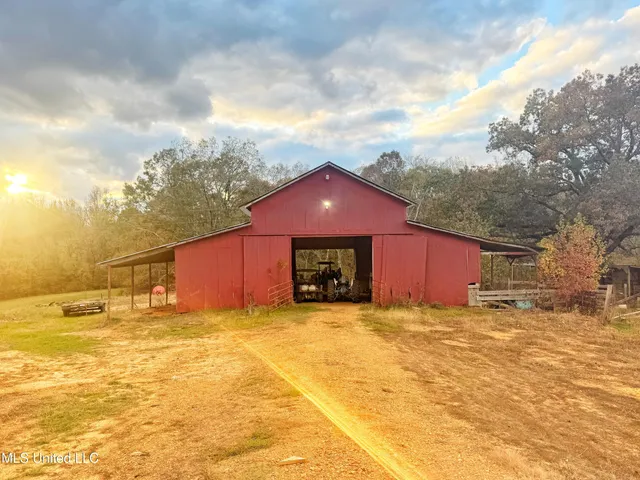 $1,279,000 | 29195 Highway 4, Coldwater, MS 38618