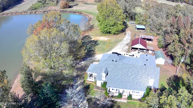 $1,279,000 | 29195 Highway 4, Coldwater, MS 38618