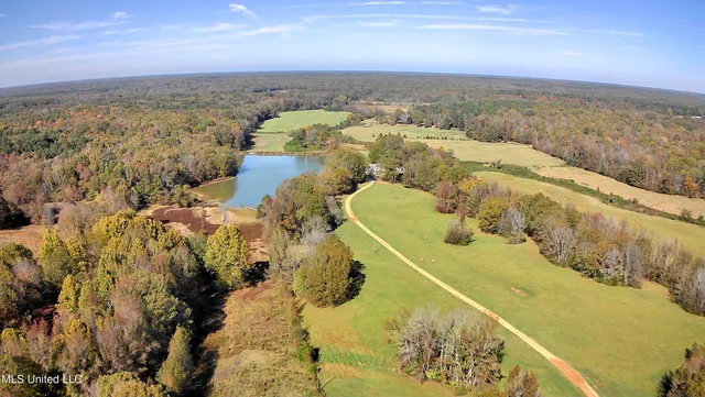 $1,279,000 | 29195 Highway 4, Coldwater, MS 38618