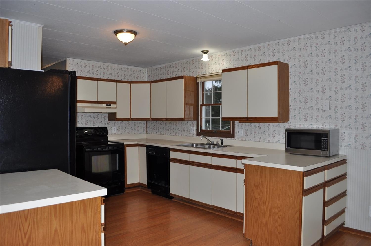8435 North Dixboro Road South Lyon, MI 48178 - Photo 6 of 58