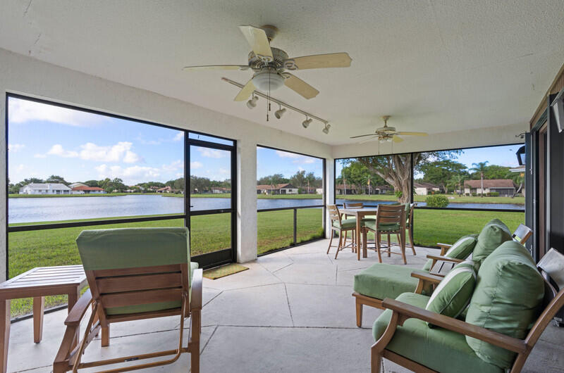73 Vista Del Rio Boynton Beach, FL 33426 - Photo 8 of 29 DSC05258.jpg-vsuniqueid-653ab57aee8d6