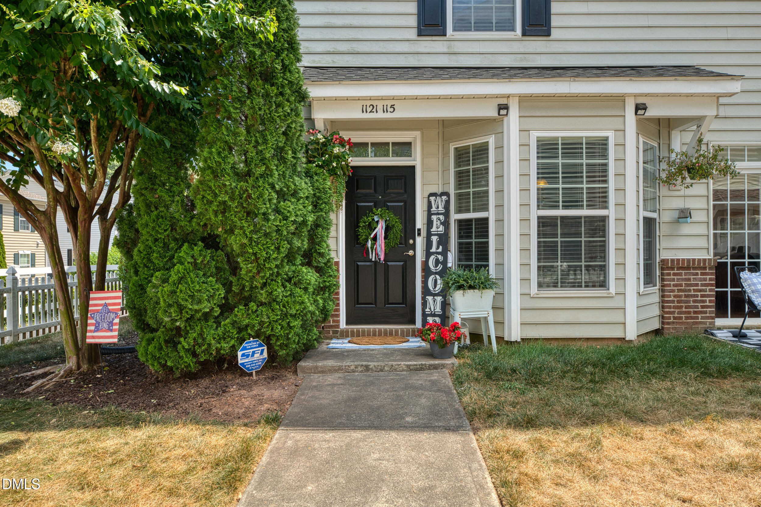 1 -1121 consortium dr, exterior