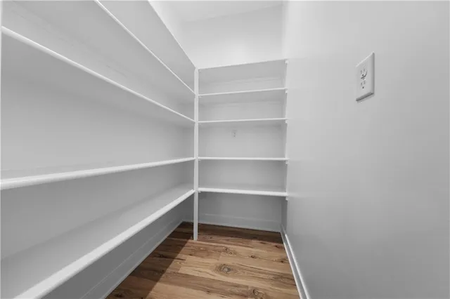 $550,000 | 4510 Southwest Fenwick Road, Lee's Summit, MO 64083