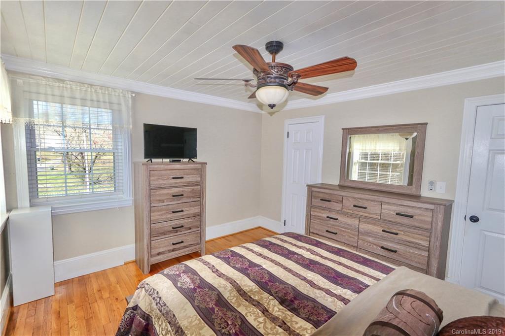 322 3rd Street Ronda, NC 28670 - Photo 13 of 28 Gallery Image 13