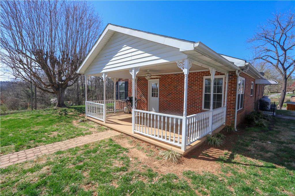 322 3rd Street Ronda, NC 28670 - Photo 4 of 28 Gallery Image 4