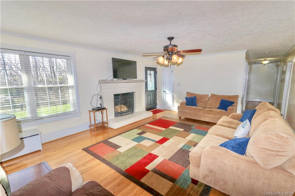 322 3rd Street Ronda, NC 28670 - Photo 5 of 28 Gallery Image 5