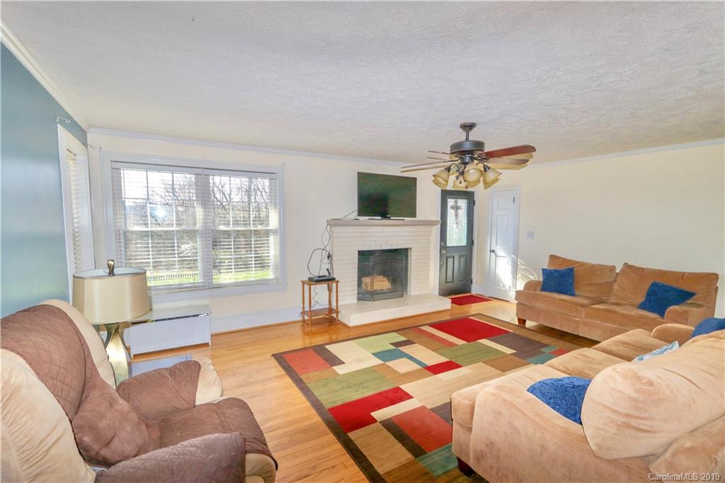 322 3rd Street Ronda, NC 28670 - Photo 6 of 28 Gallery Image 6