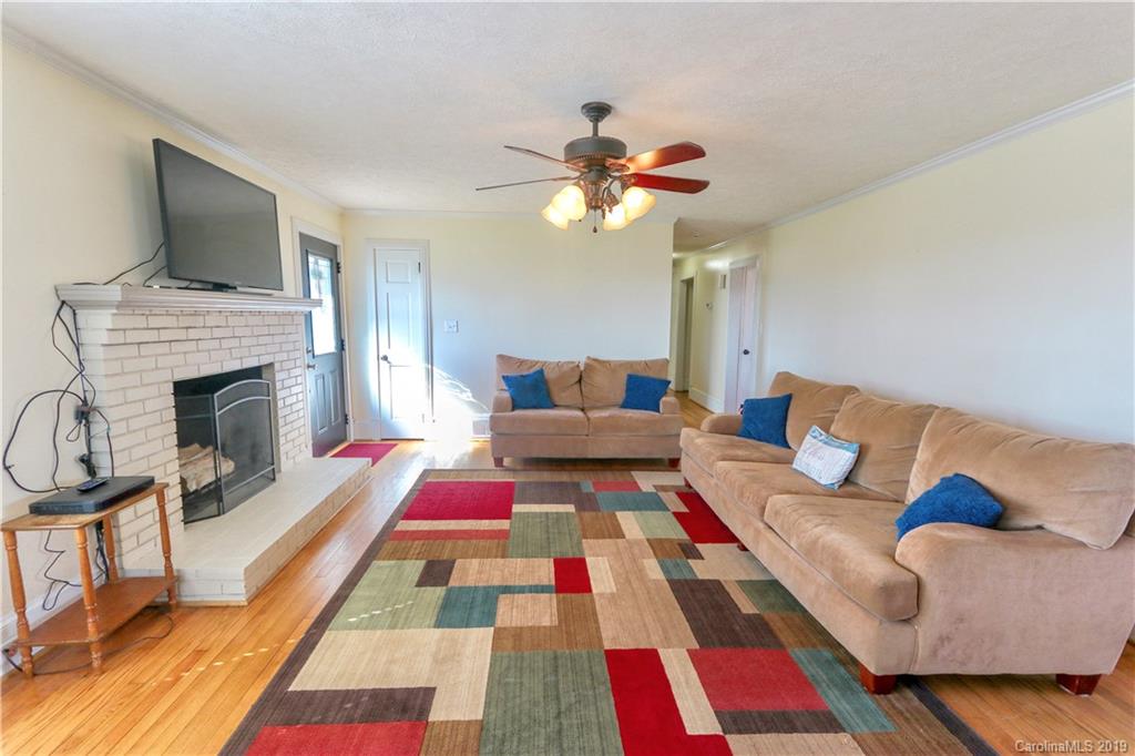322 3rd Street Ronda, NC 28670 - Photo 7 of 28 Gallery Image 7