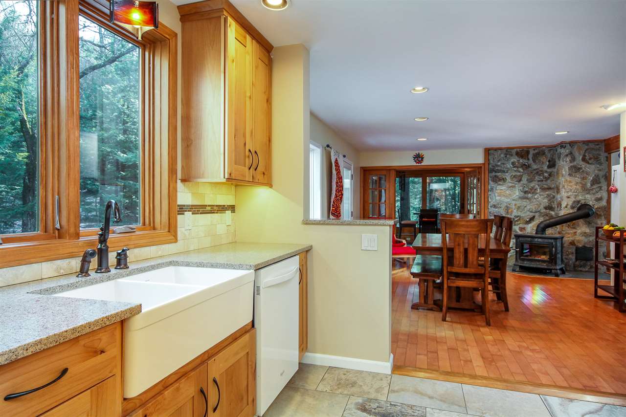 392 Forest Road St. George, VT 05495 - Photo 9 of 40