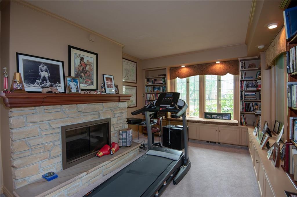 1039 Highland Road Sharon, PA 16146 - Photo 5 of 25 Gallery Image 5