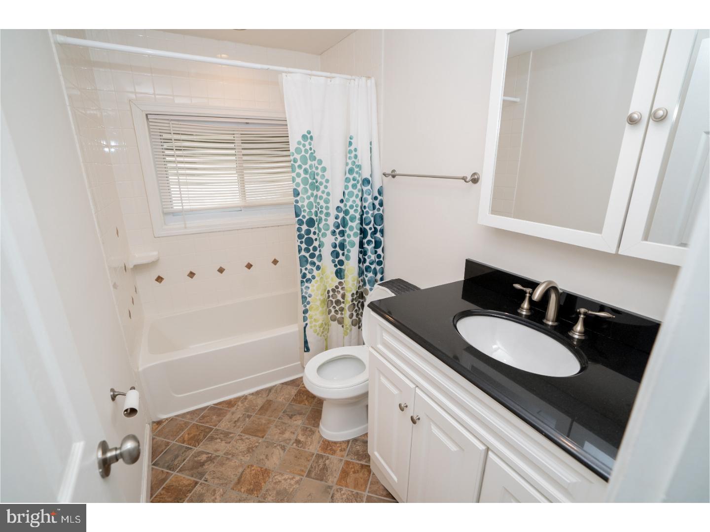 33 Hillside Road Levittown, PA 19056 - Photo 14 of 18 Gallery Image 14