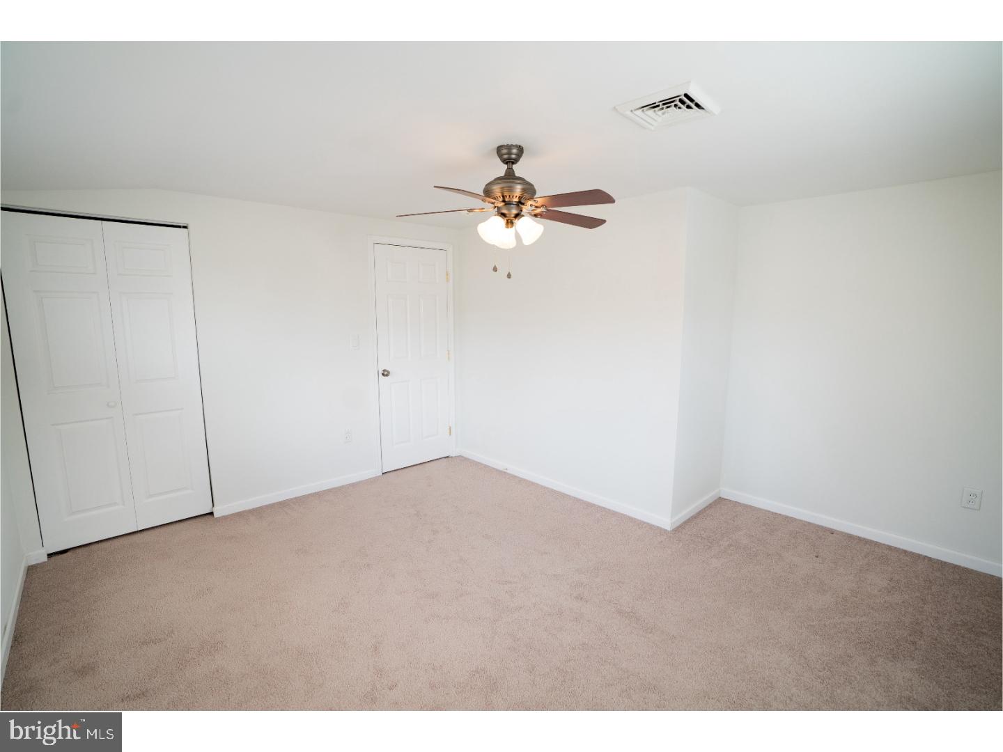33 Hillside Road Levittown, PA 19056 - Photo 7 of 18 Gallery Image 7