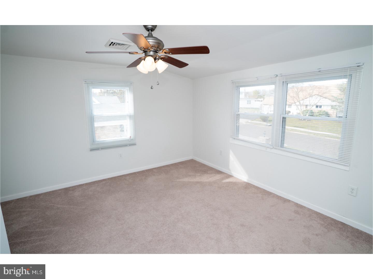 33 Hillside Road Levittown, PA 19056 - Photo 8 of 18 Gallery Image 8