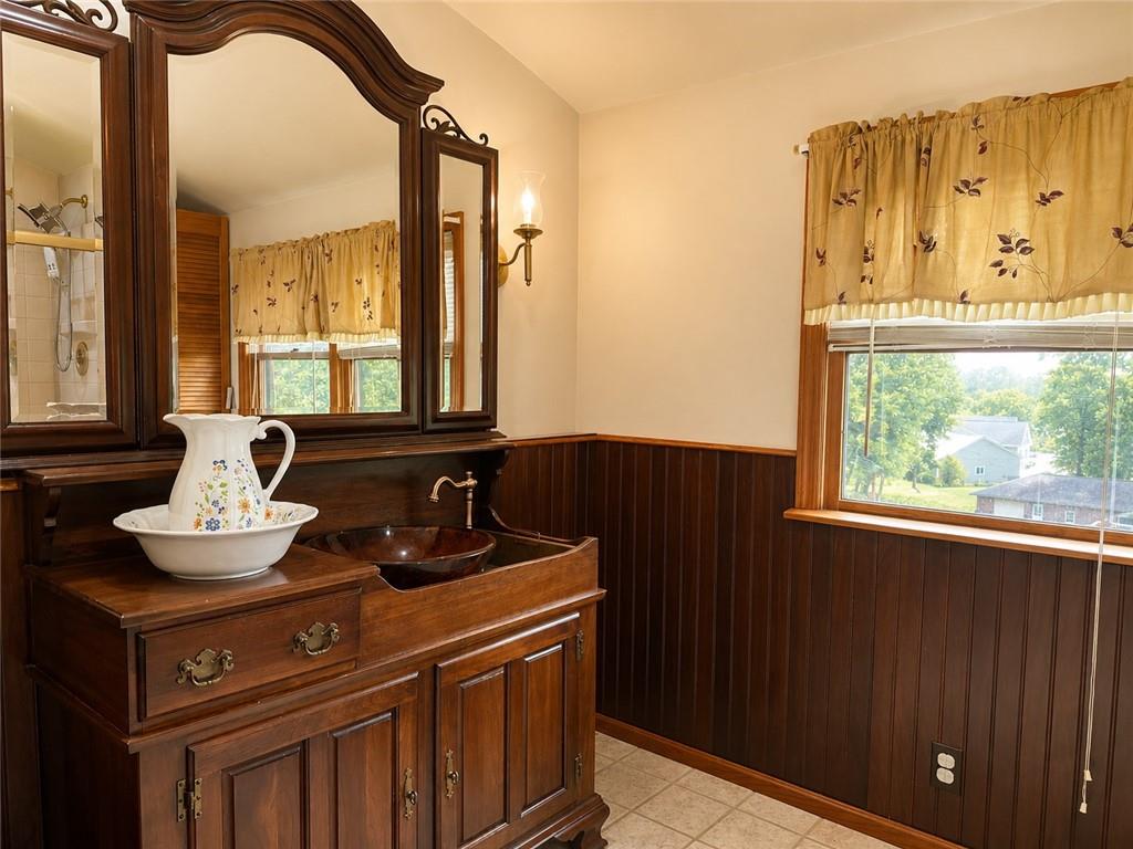 983 Cleland Mill Road New Castle, PA 16102 - Photo 11 of 16