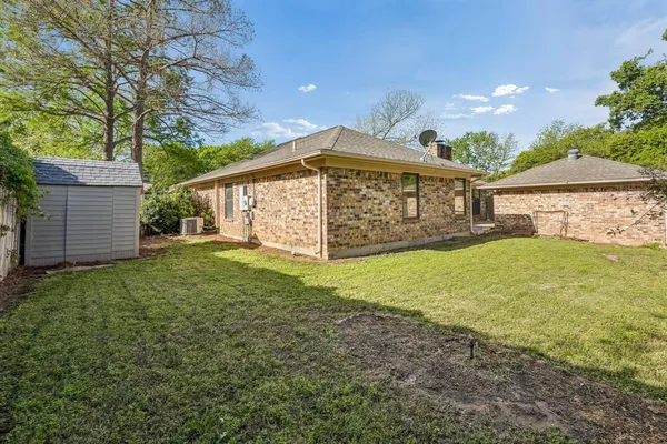 $409,000 | 806 Glenn Drive, Euless, TX 76039