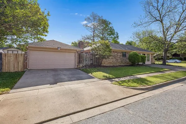 $409,000 | 806 Glenn Drive, Euless, TX 76039