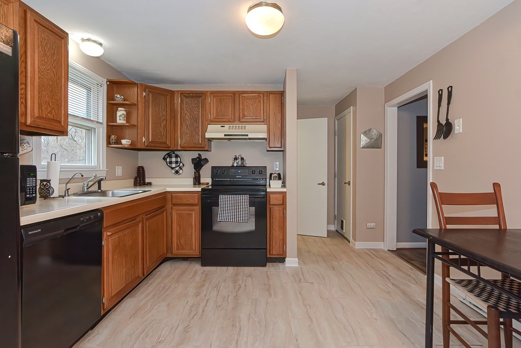 91 Harkness Road, Unit A North Smithfield, RI 02896 - Photo 10 of 24