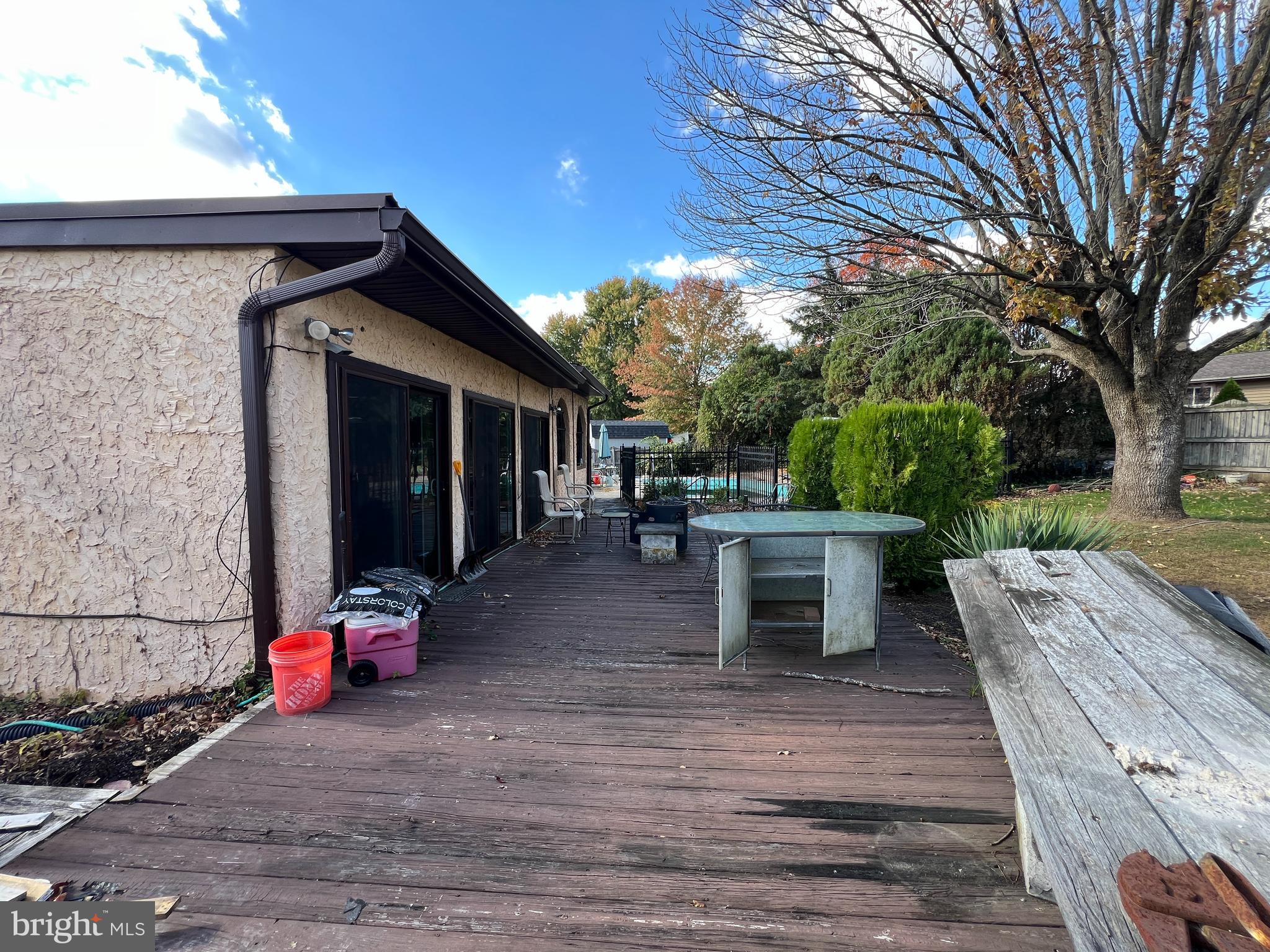 11 Suffolk Court Eastampton, NJ 08060 - Photo 2 of 22 a view of a chairs and tables in the patio