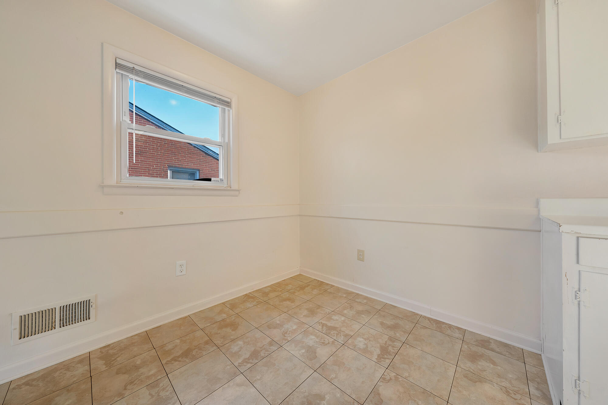 4964 Florist Road Roanoke, VA 24012 - Photo 14 of 32 14-D R E A M-2258