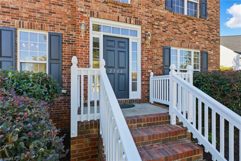 2166 Glen Cove Way High Point, NC 27265 - Photo 5 of 41