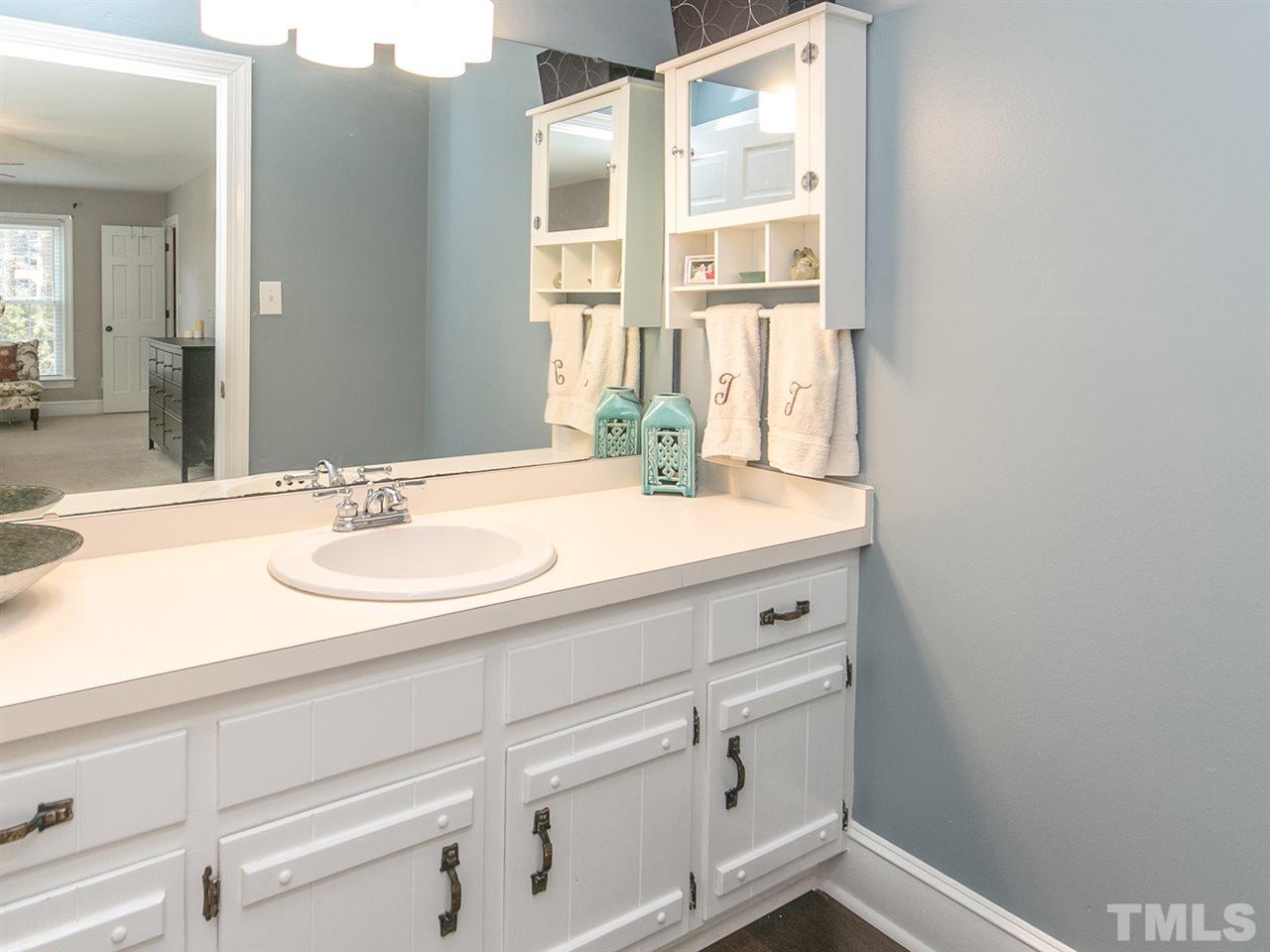 8601 Canoe Court Raleigh, NC 27615 - Photo 15 of 25