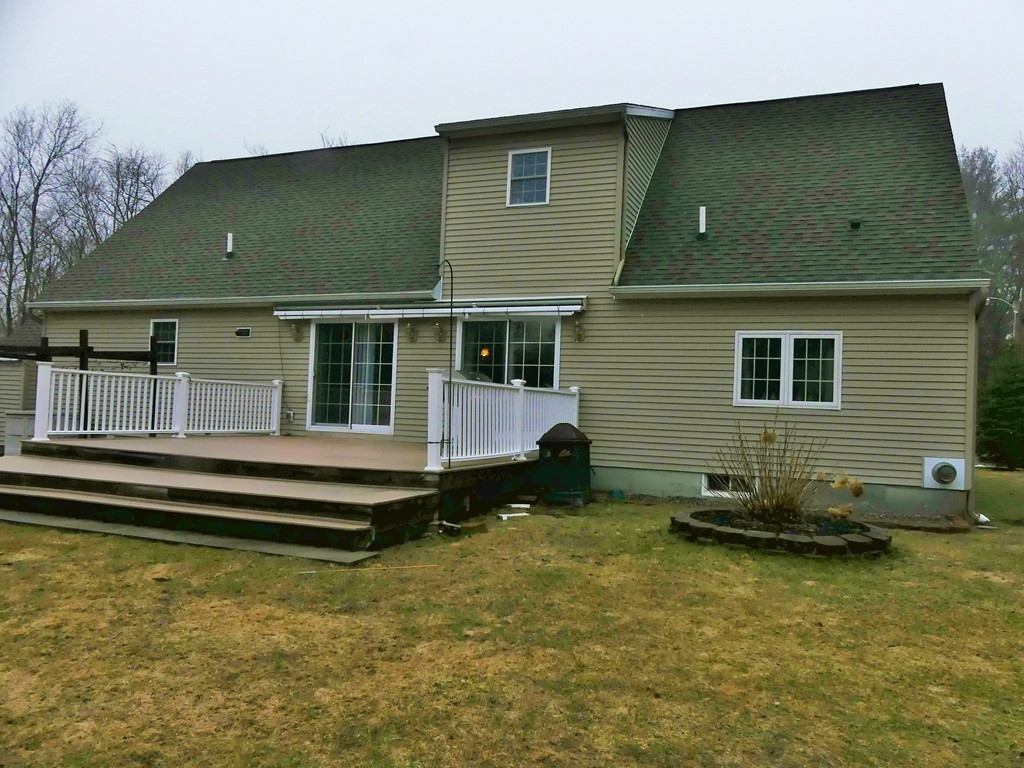 159 Cook Road Templeton, MA 01468 - Photo 4 of 25 a front view of a house with a garden