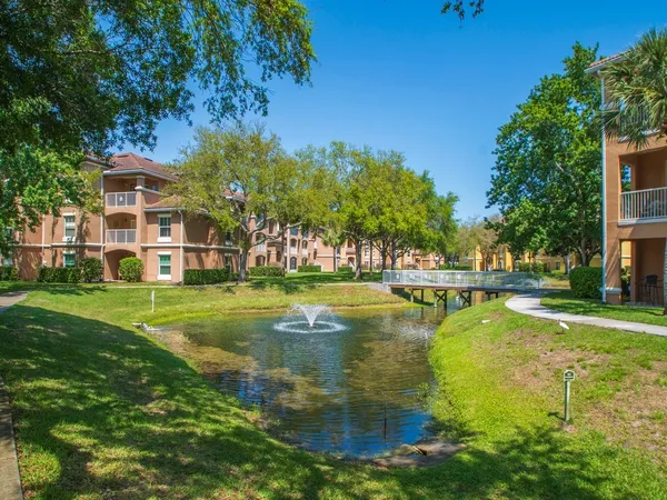 $1,950 | 5020 Fairways Circle, Unit J202, Vero Beach, FL 32967