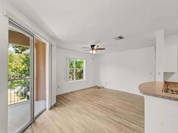 $1,950 | 5020 Fairways Circle, Unit J202, Vero Beach, FL 32967