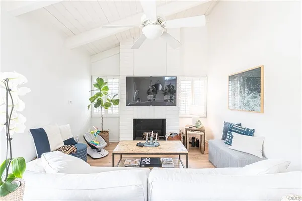 $5,495 | 719 Poinsettia Avenue, Corona del Mar, CA 92625