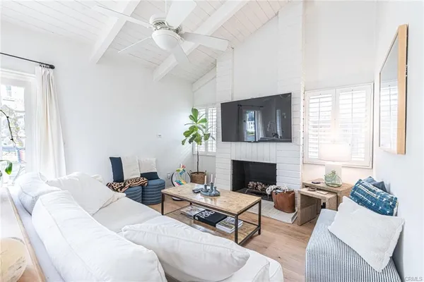 $5,495 | 719 Poinsettia Avenue, Corona del Mar, CA 92625