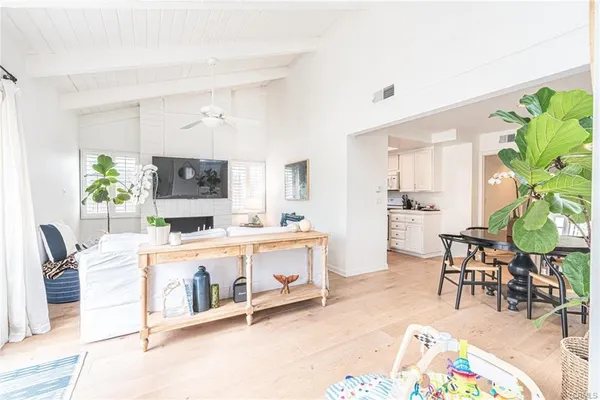 $5,495 | 719 Poinsettia Avenue, Corona del Mar, CA 92625