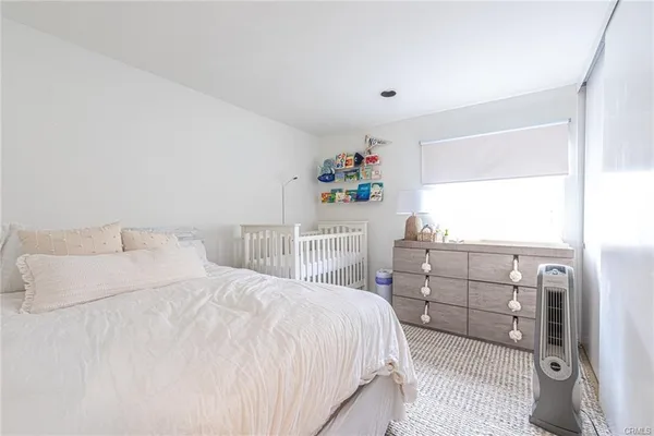 $5,495 | 719 Poinsettia Avenue, Corona del Mar, CA 92625