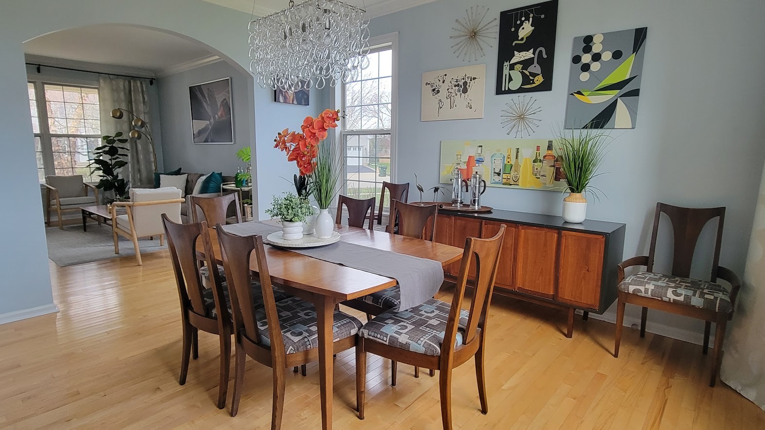3907 Farmstead Road Carpentersville, IL 60110 - Photo 14 of 49 a view of a dining room with furniture