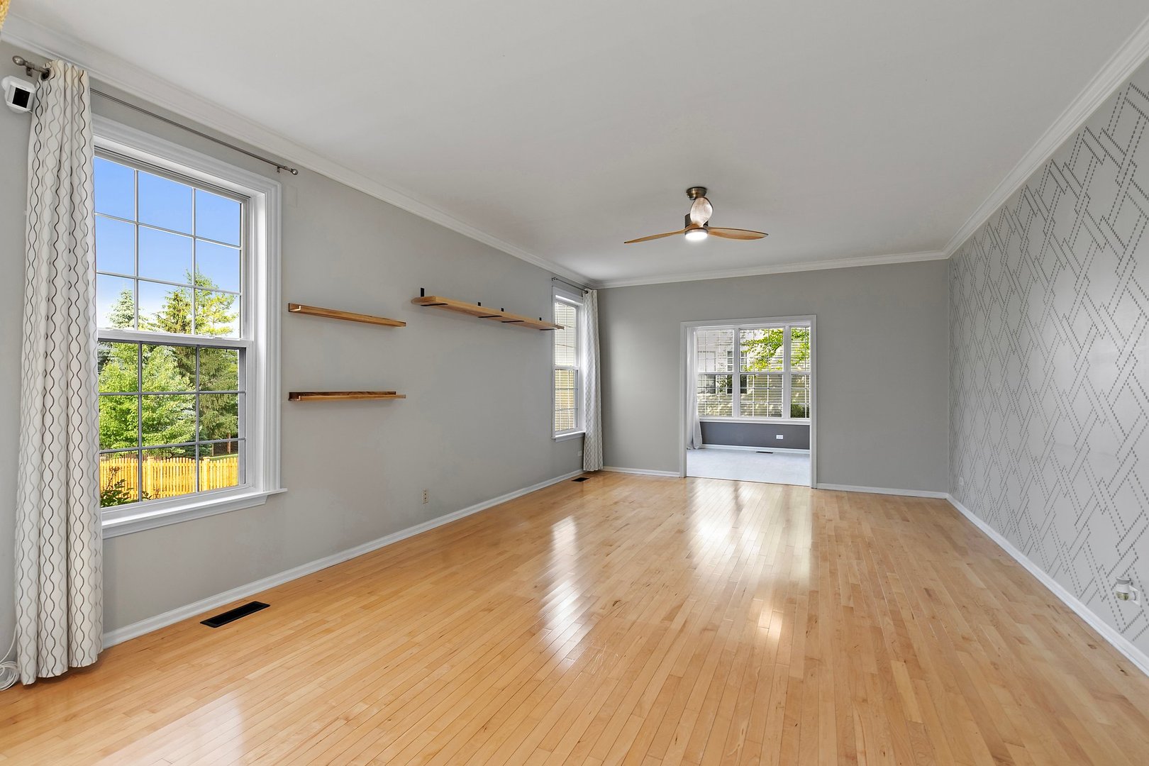 3907 Farmstead Road Carpentersville, IL 60110 - Photo 21 of 49 a view of an empty room with a window