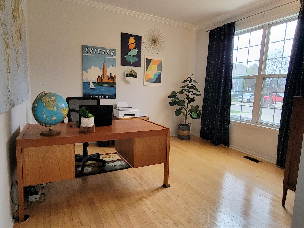 3907 Farmstead Road Carpentersville, IL 60110 - Photo 25 of 49 a workspace with furniture and window