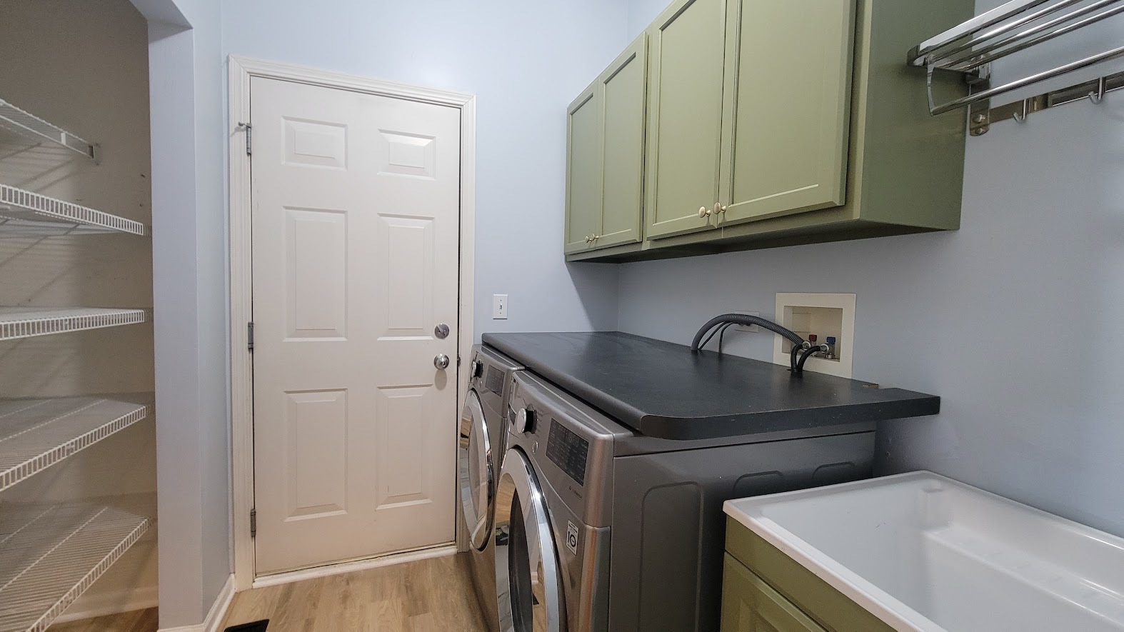 3907 Farmstead Road Carpentersville, IL 60110 - Photo 28 of 49 a utility room with dryer and washer