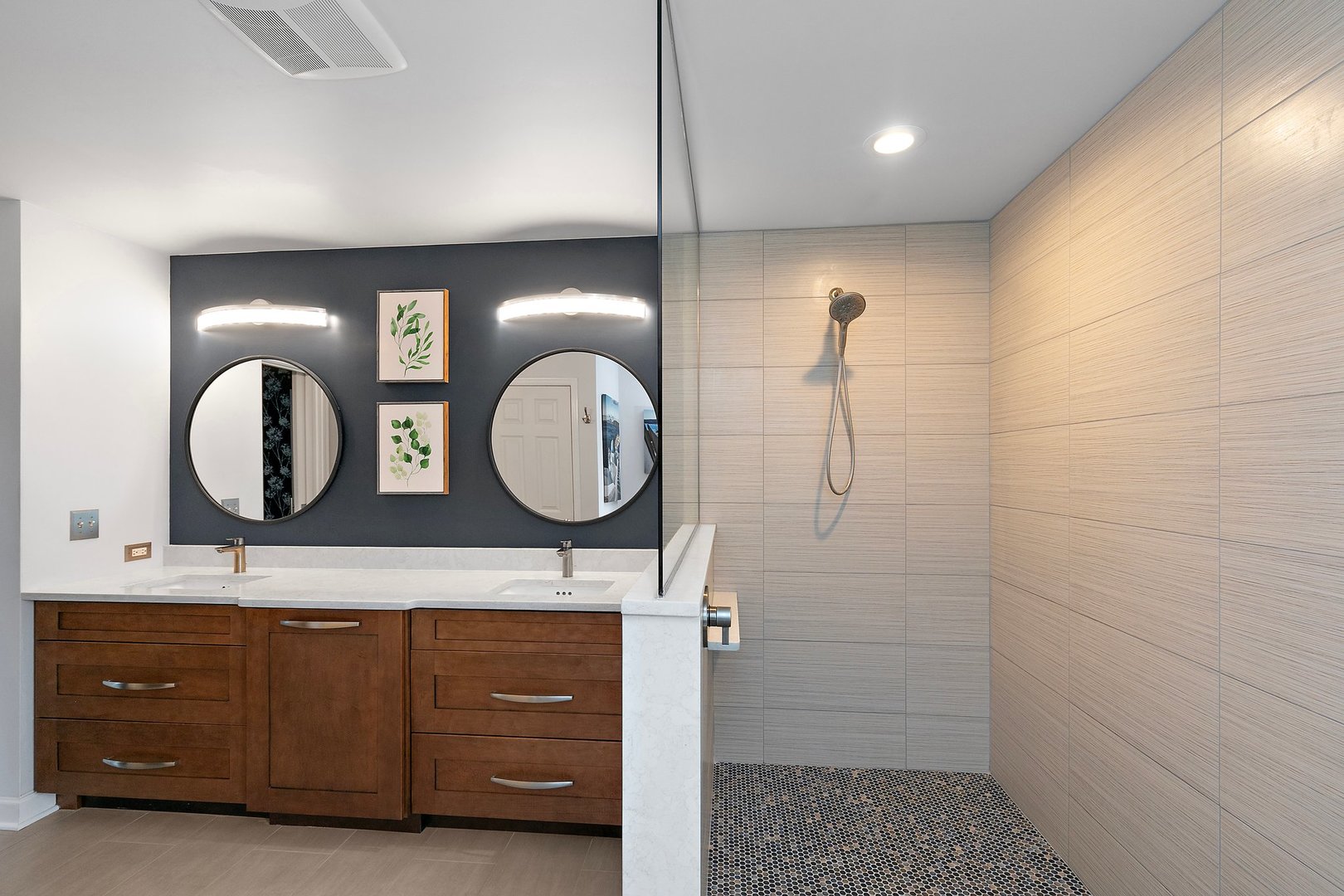 3907 Farmstead Road Carpentersville, IL 60110 - Photo 33 of 49 a bathroom with a sink a light fixture and a mirror