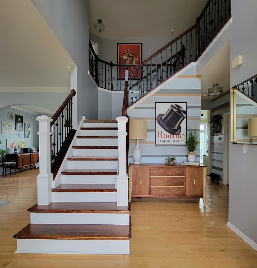 3907 Farmstead Road Carpentersville, IL 60110 - Photo 8 of 49 a view of entryway and hall