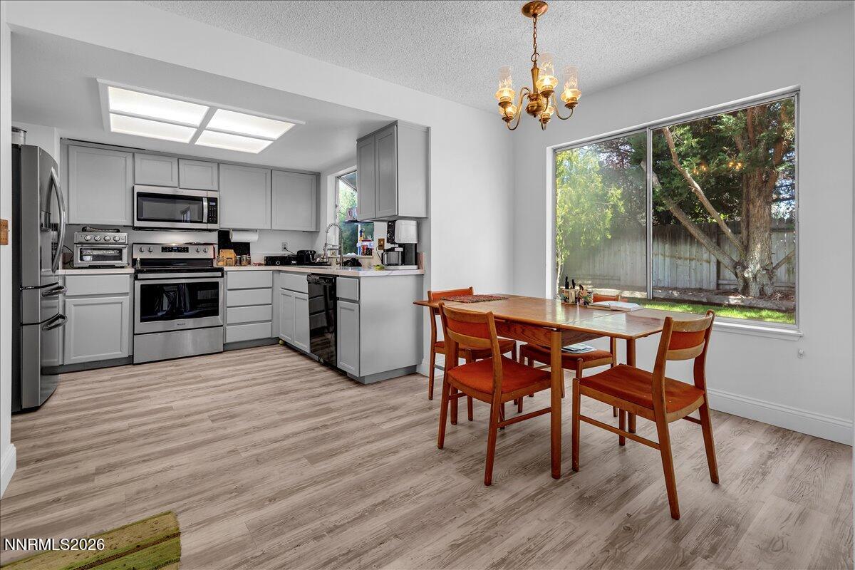 4349 Pescado Way Reno, NV 89502 - Photo 10 of 33 07-008