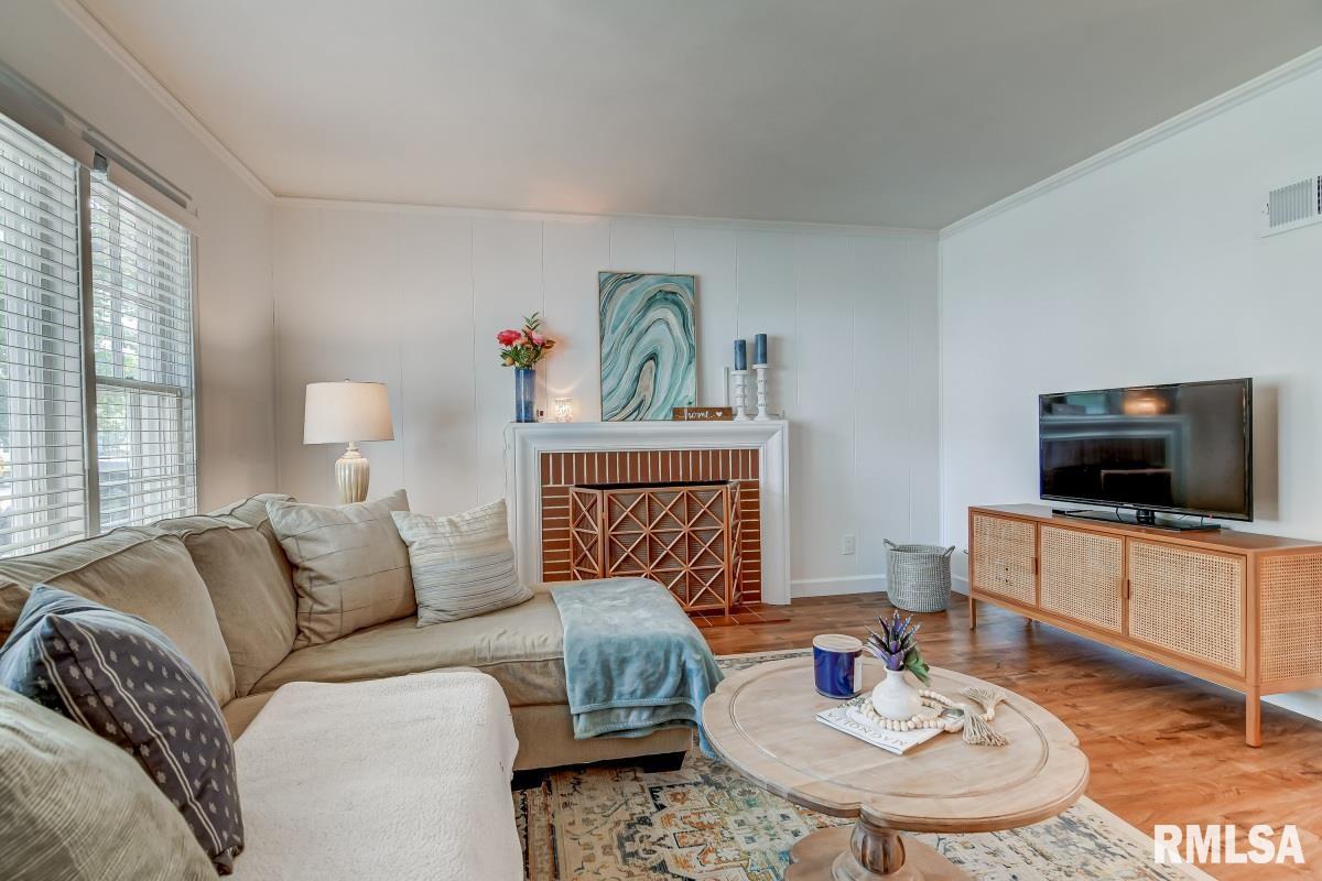 1417 West Edwards Street Springfield, IL 62704 - Photo 6 of 36 Gallery Image 6