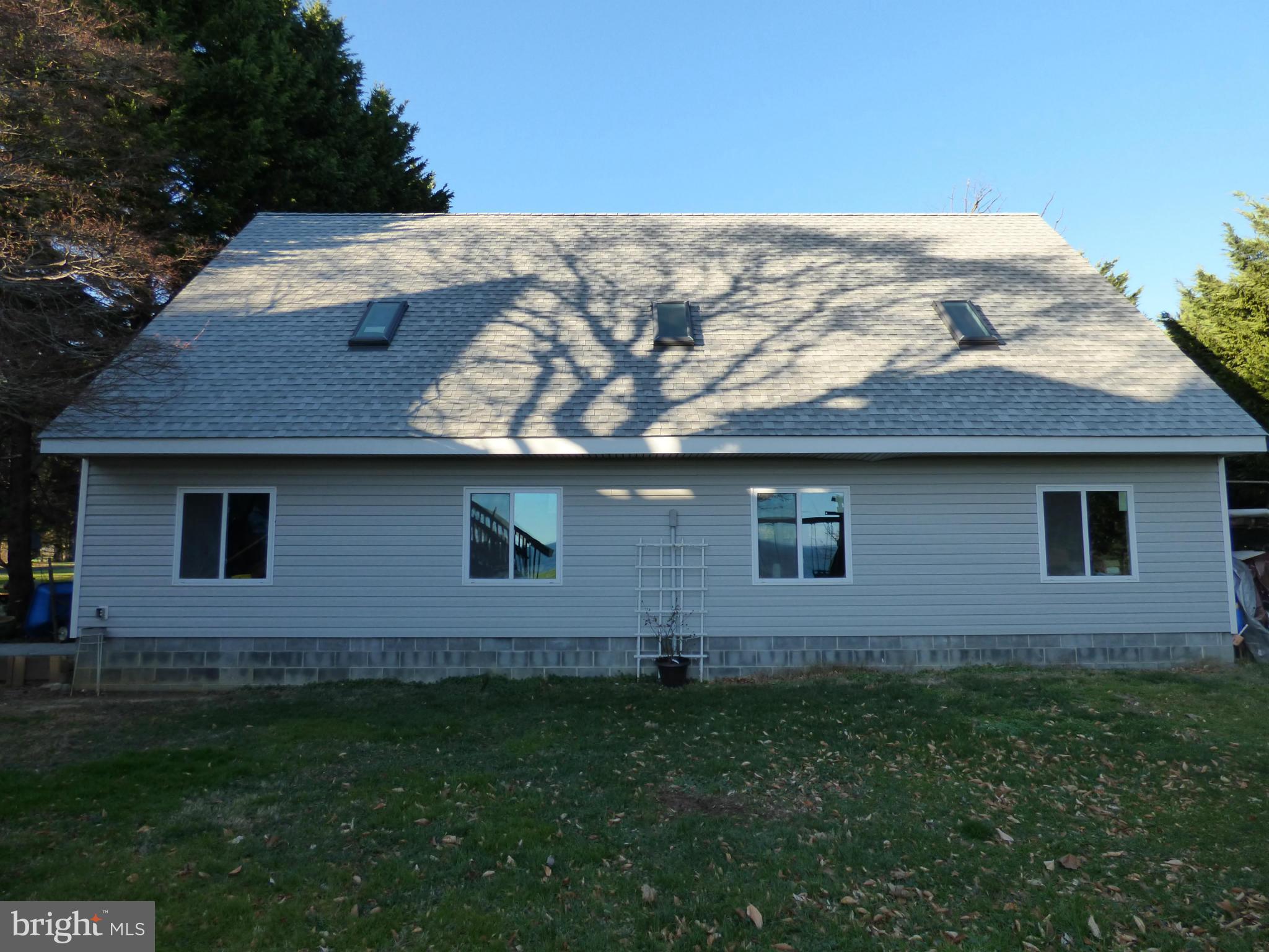 1423 Sharps Point Road Annapolis, MD 21409 - Photo 12 of 14 New 5-car two-level detached garage