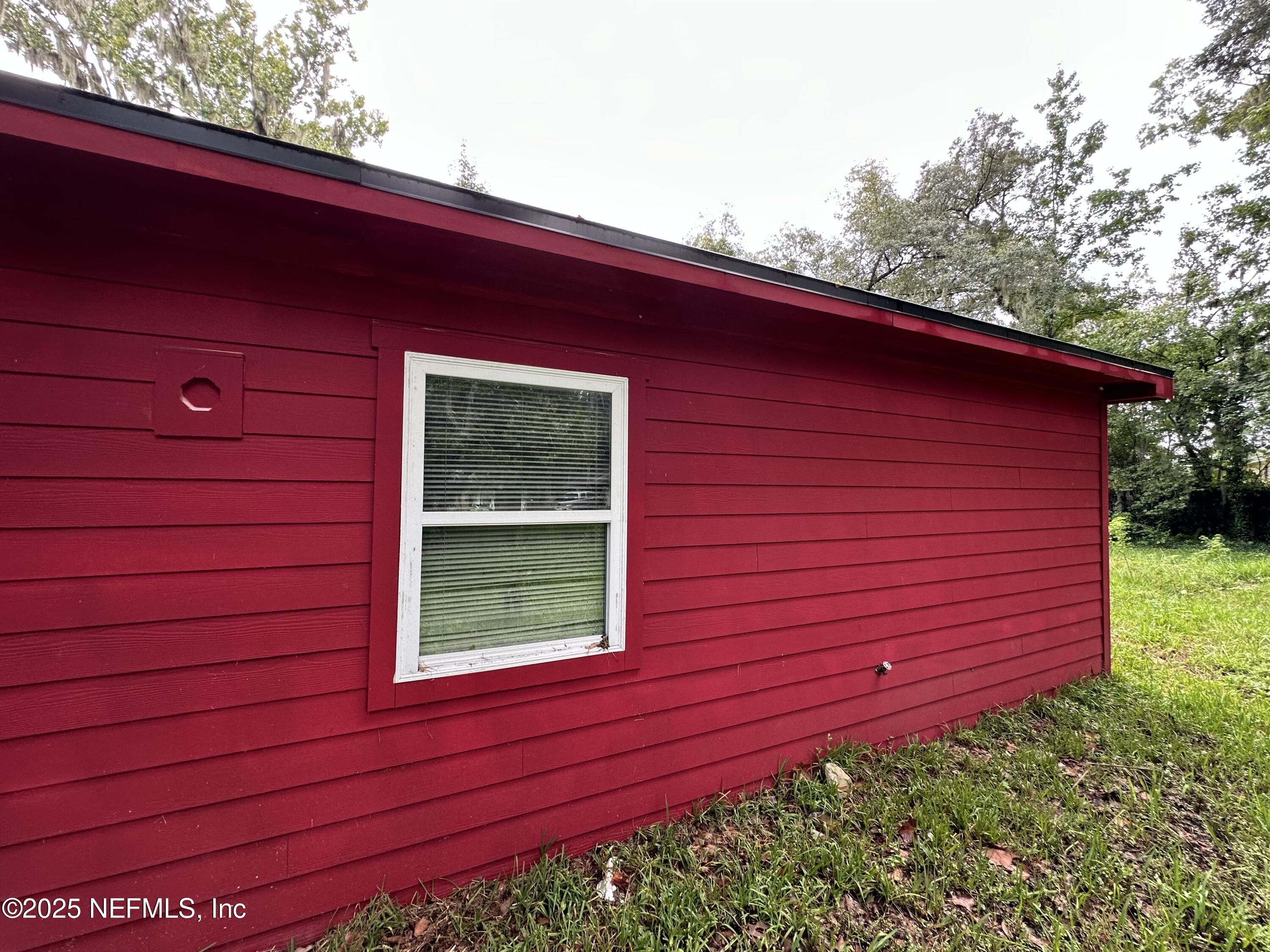 7004 Dayton Road Jacksonville, FL 32210 - Photo 3 of 19 RIGHT SIDE