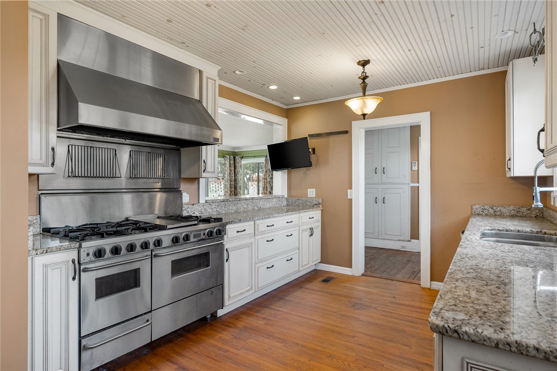 2307 North Avenue Anderson, SC 29625 - Photo 19 of 49 This spacious kitchen features ample counter space and modern stainless steel appliances.